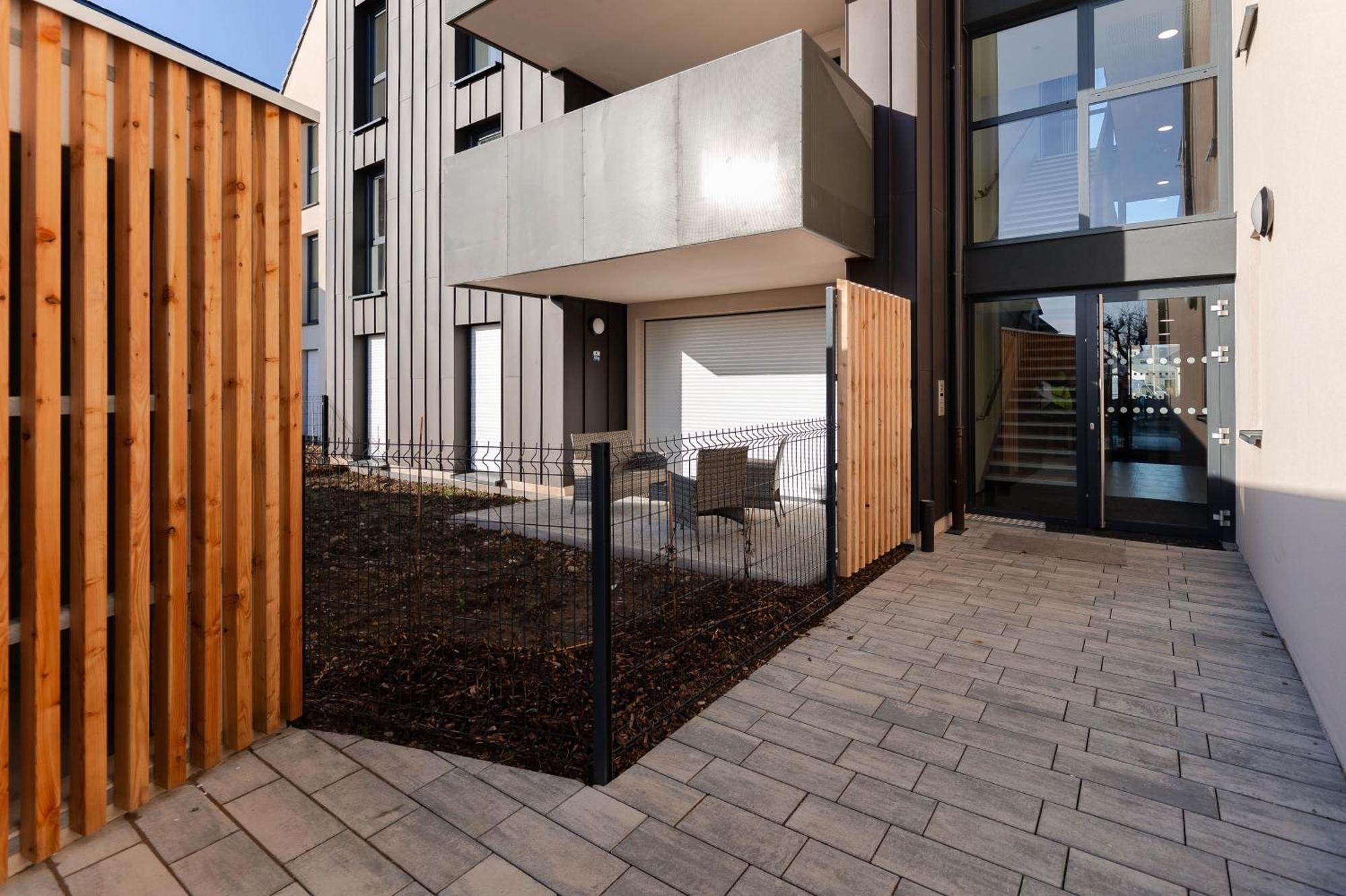 Les Jardins De La Semme Apartment Колмар Екстериор снимка